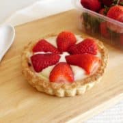 Individual Strawberry Cheesecake Tarts | www.happyhealthymotivated.com