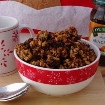 Mince Pie Granola Christmas Breakfast Recipe | www.happyhealthymotivated.com