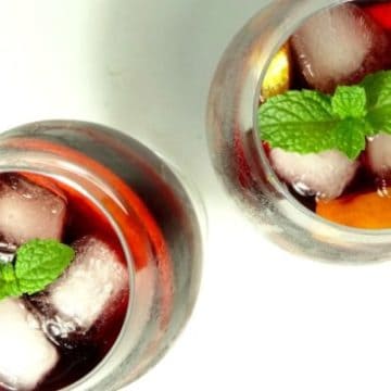 Easy #Sangria #Recipe - a deliciously fruity and easy red wine sangria recipe that's quick to make. Perfect for drinking all-year-round and suitable for every occasion. Better yet - it doesn't use any weird ingredients. You probably have everything you need to make it right now! | www.happyhealthymotivated.com
