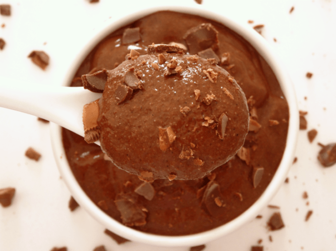 This healthy pudding recipe is really easy to make and tastes SO good you would never ever know it's healthy! It's got no added fat or sugar and is totally gluten-free! Definitely going to start making this instead of buying the stuff from the store.