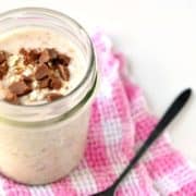 Healthy Chocolate Chip Cookie Dough Overnight Oats Recipe | Healthy Oatmeal Recipes | Healthy Overnight Oats Recipes | Healthy Breakfast Recipes